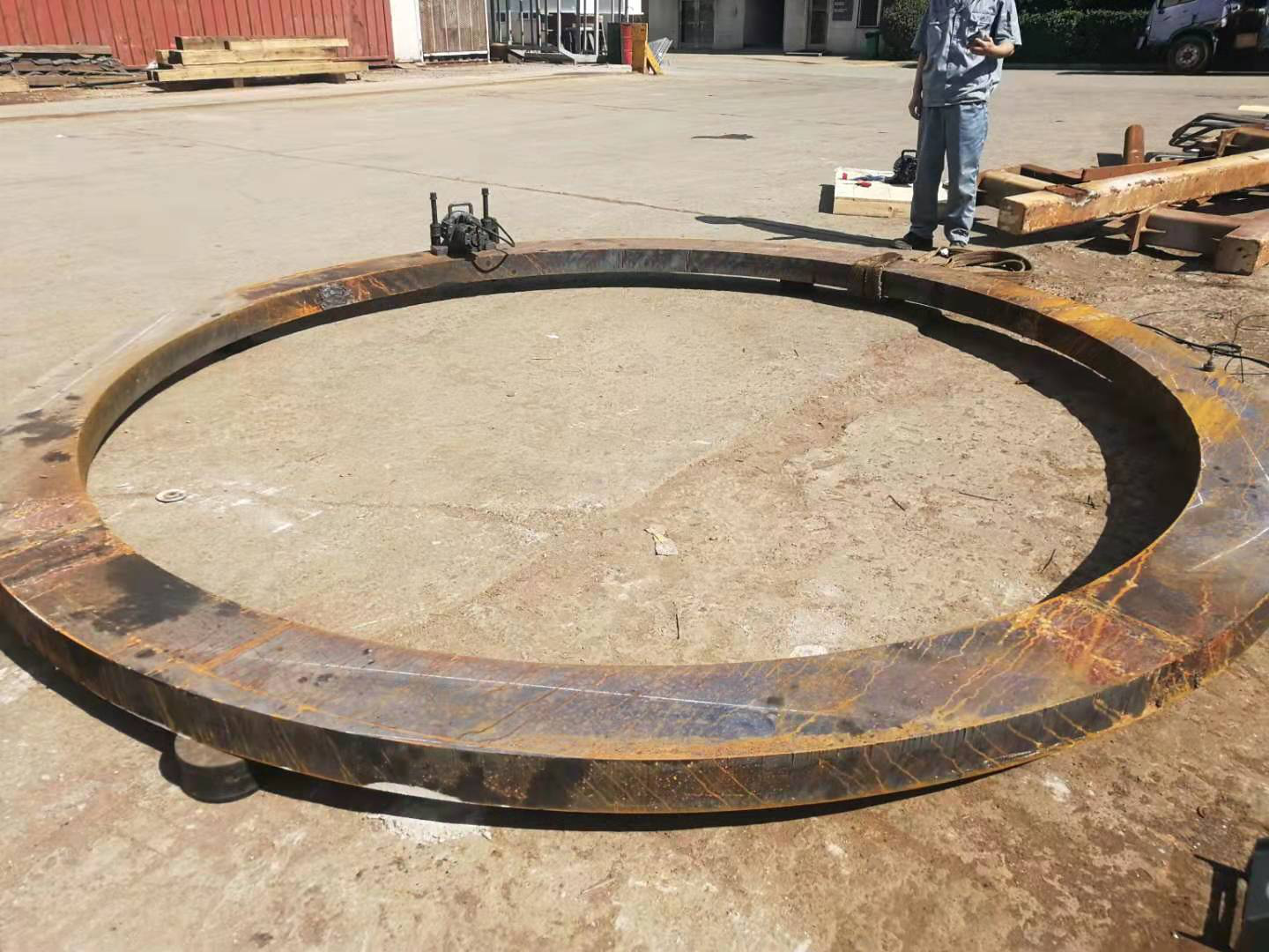 振动处理过程中材料的应力和应变